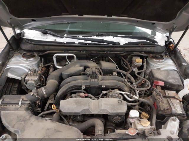 Subaru Legacy 2.5i Premium Image 2