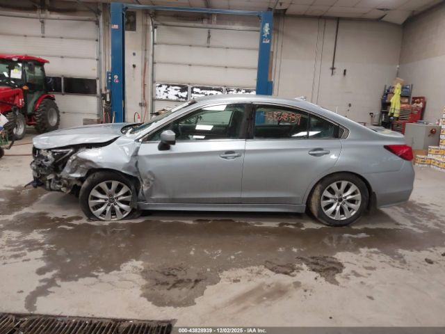 Subaru Legacy 2.5i Premium Image 14