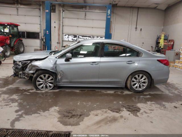 Subaru Legacy 2.5i Premium Image 14