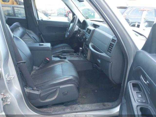 Jeep Liberty Sport Image 5