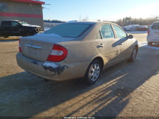 Toyota Camry Le Image 13