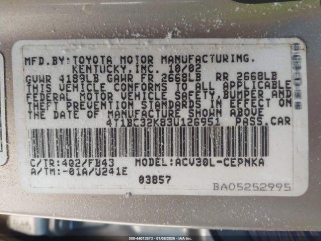 Toyota Camry Le Image 9