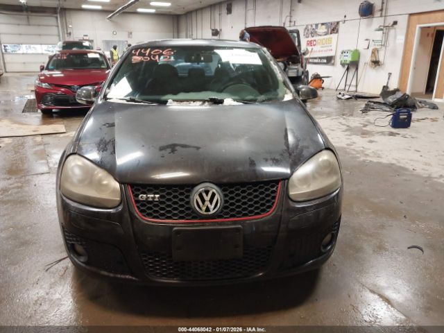 Volkswagen GTI 4-door Image 8