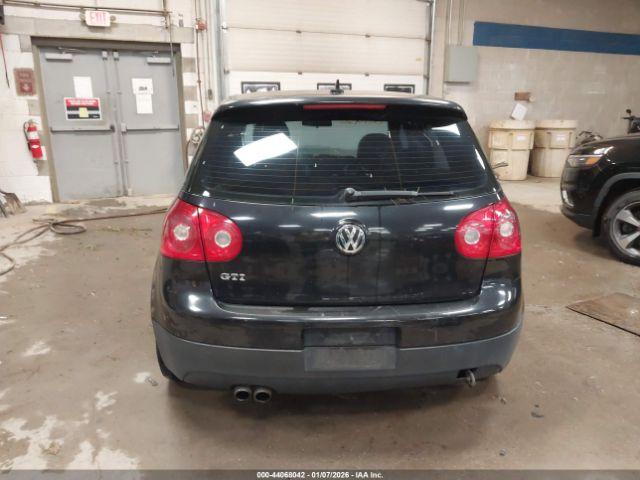 Volkswagen GTI 4-door Image 7